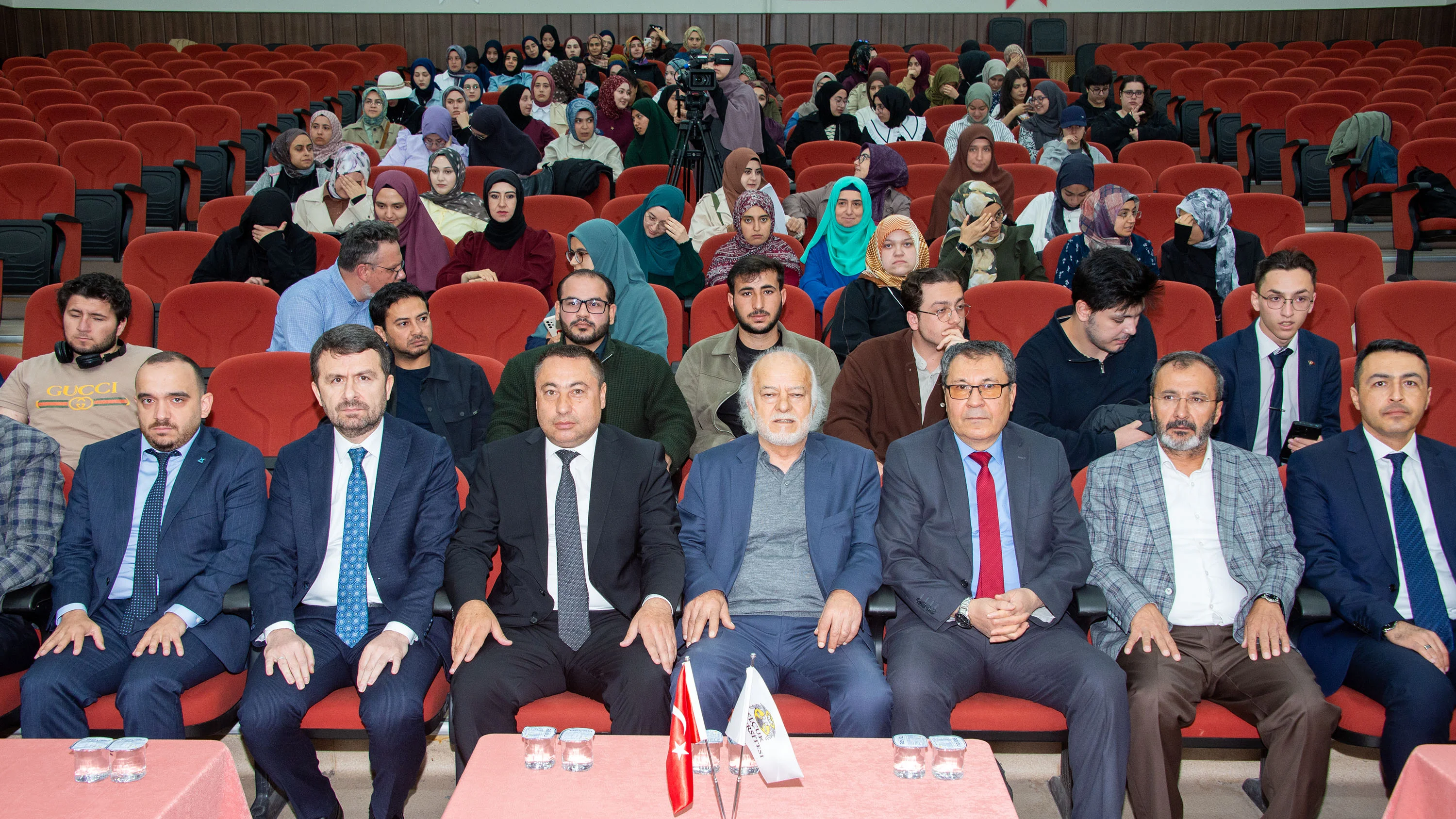 Selçuk Üniversitesinde dijital çağ ve medeniyet perspektifi konuşuldu